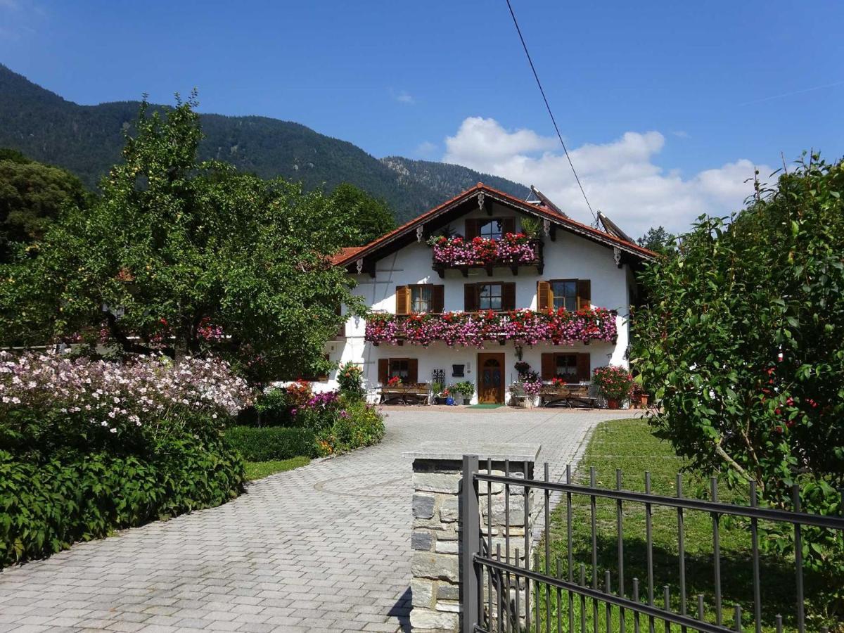 Ferienwohnungen Auhaus 바트라이셴할 외부 사진